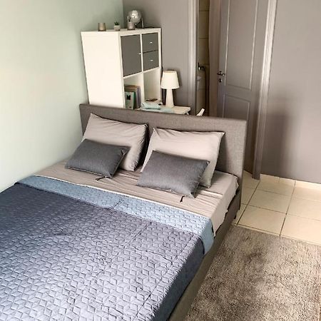 Confidential Apartment, Prime Location Athena Bagian luar foto
