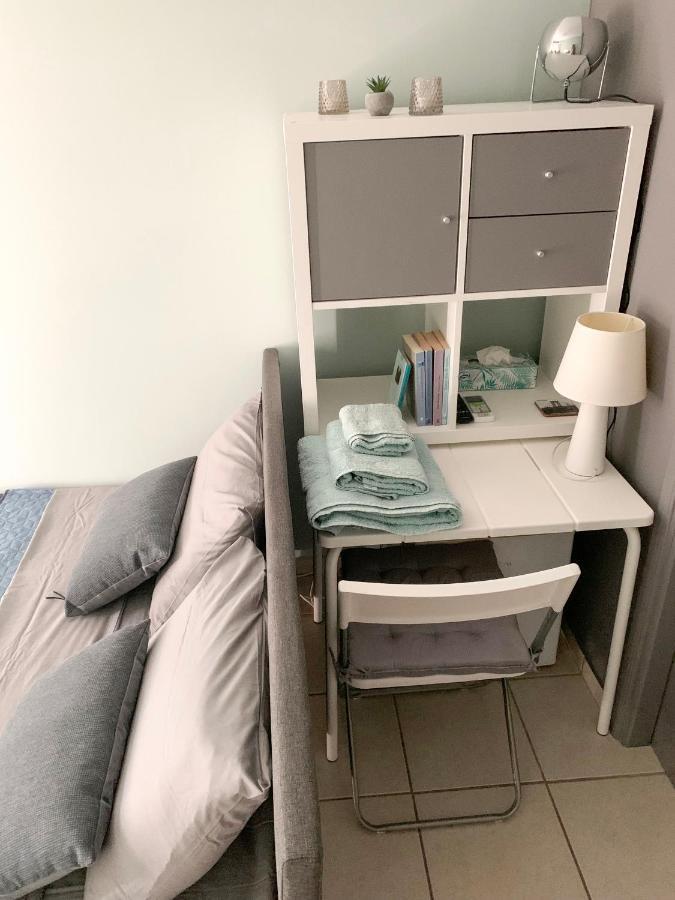 Confidential Apartment, Prime Location Athena Bagian luar foto